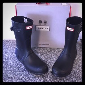 Hunter Short Black Rain boots. Size 9/39